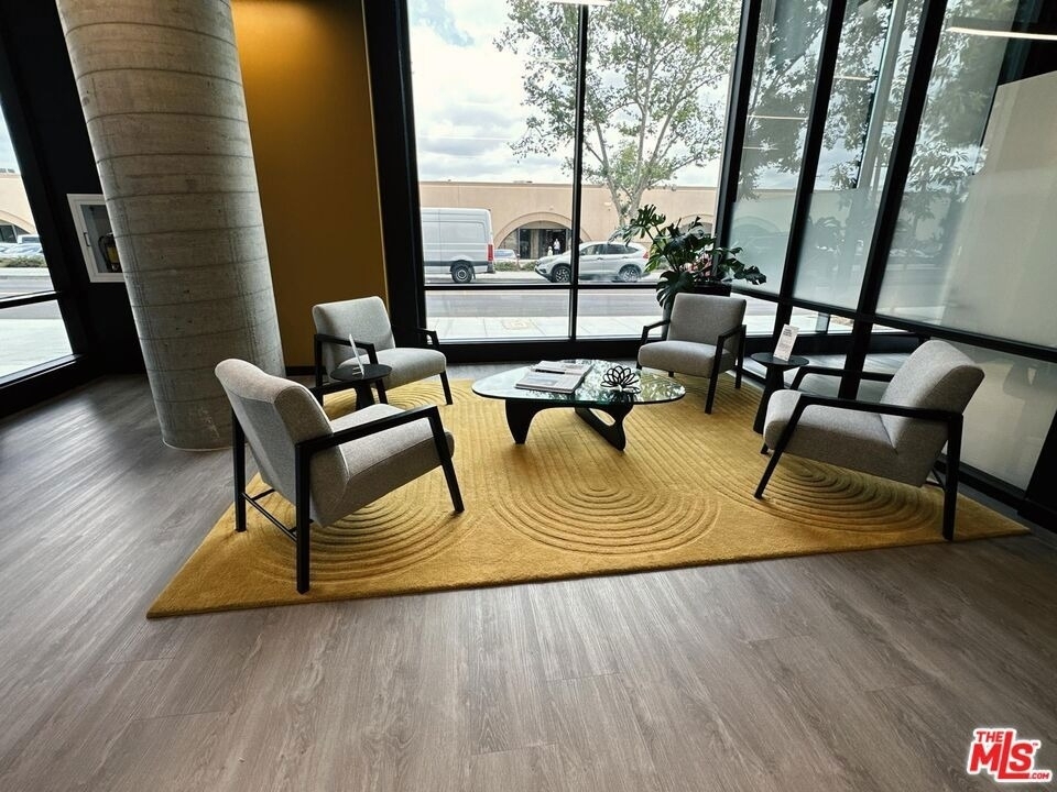 127 W Pomona Avenue - Photo 6