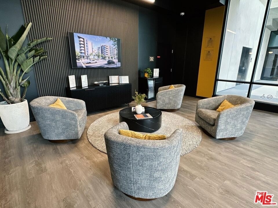 127 W Pomona Avenue - Photo 7