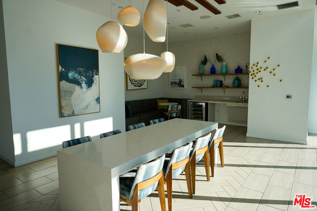 707 E Ocean Boulevard - Photo 12