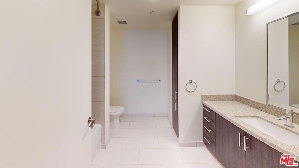707 E Ocean Boulevard - Photo 13