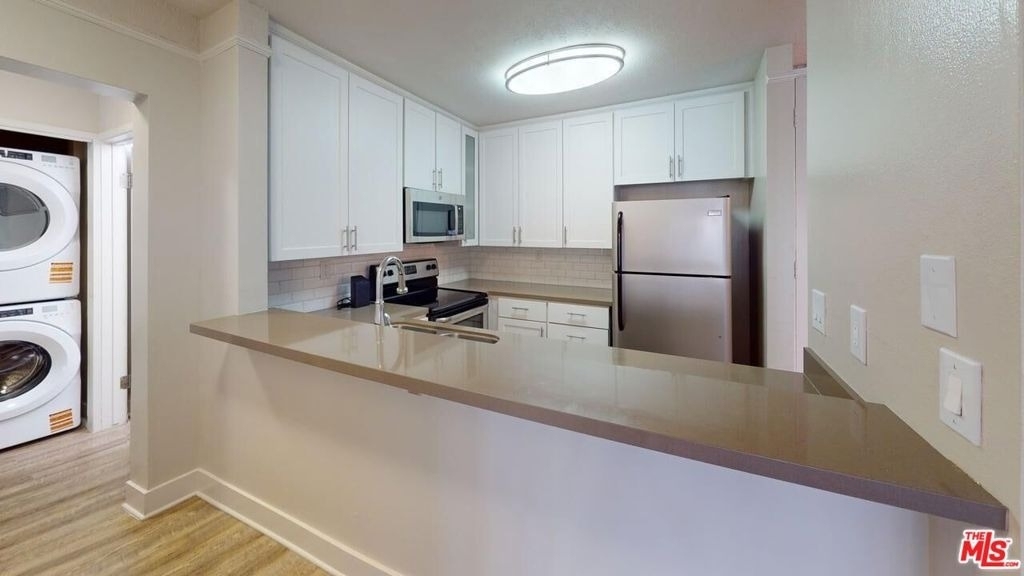 6600 Beachview Drive - Photo 4