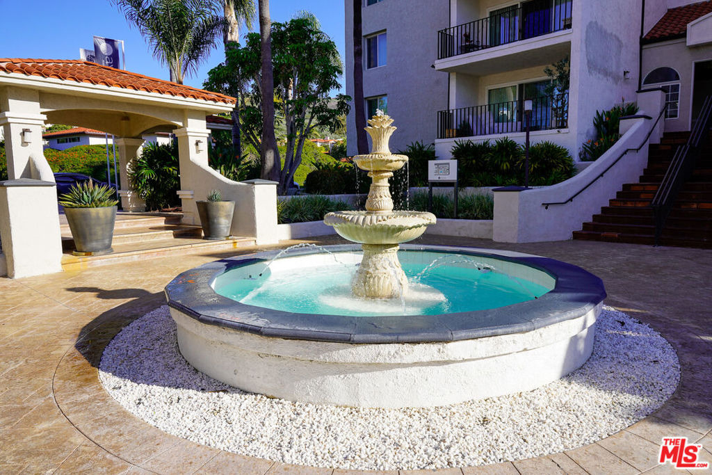 6600 Beachview Drive - Photo 7