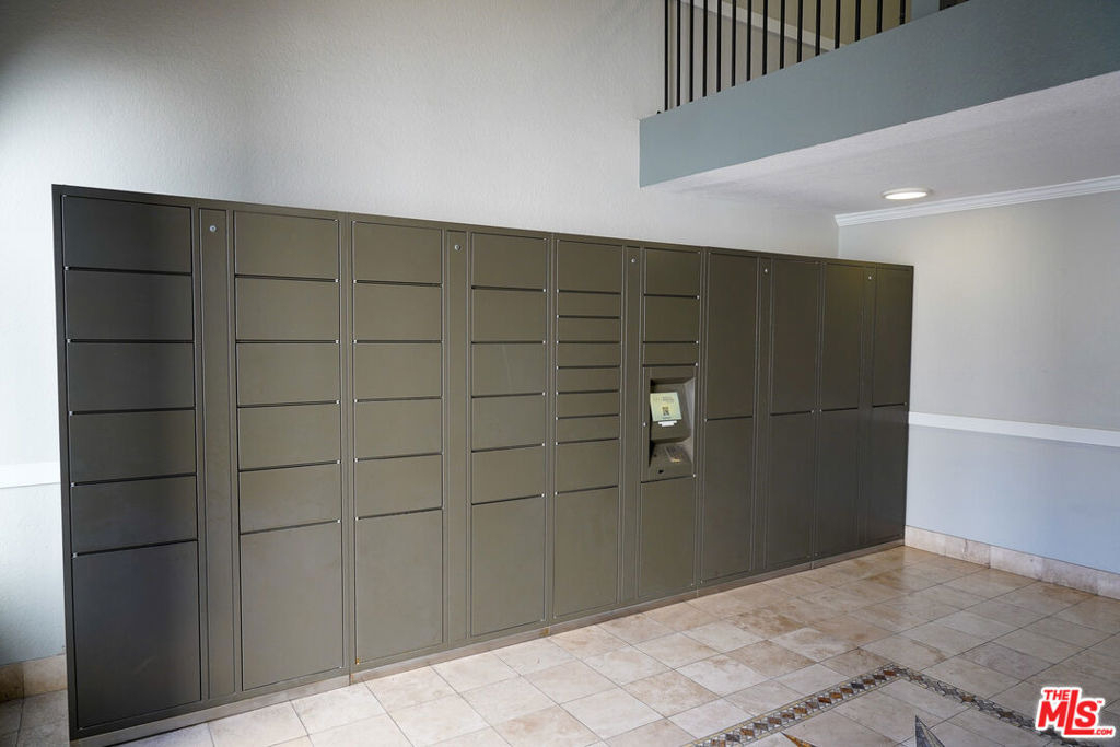 6600 Beachview Drive - Photo 8