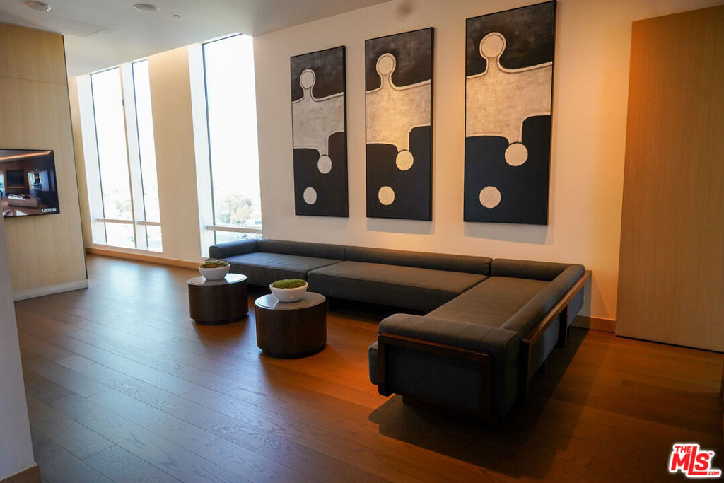 1000 West 8th Street - Photo 22