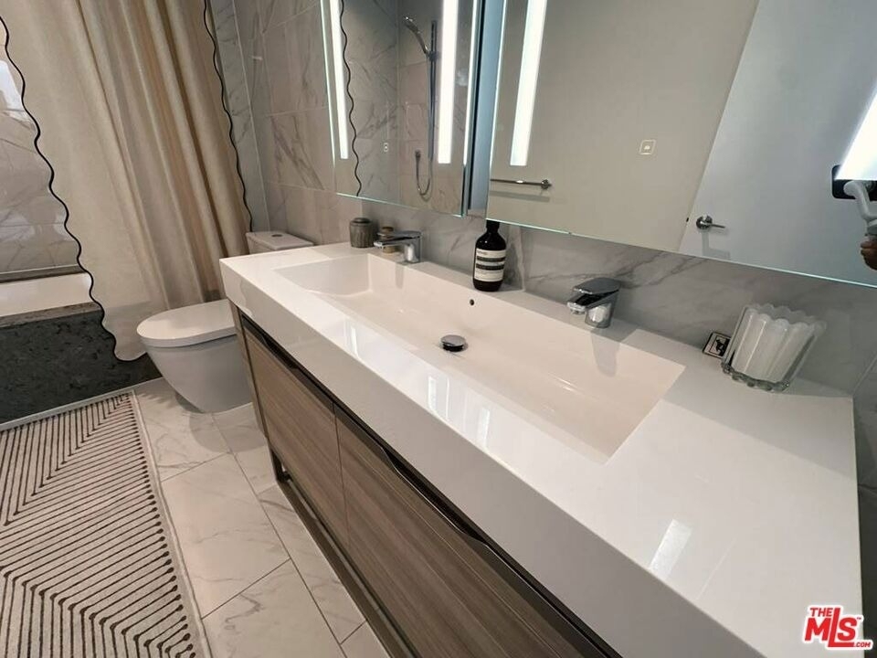1000 West 8th Street - Photo 16