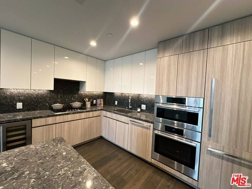 1000 West 8th Street - Photo 9