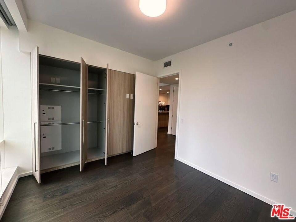 1000 West 8th Street - Photo 11