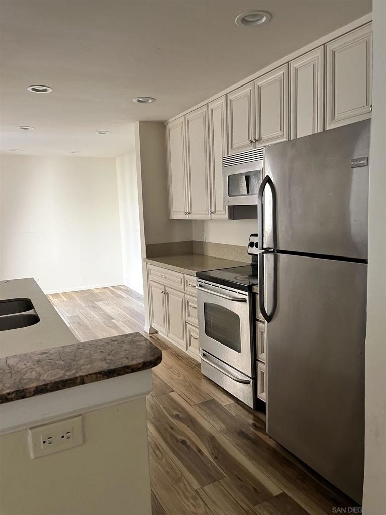 8889 Caminito Plaza Centro - Photo 5