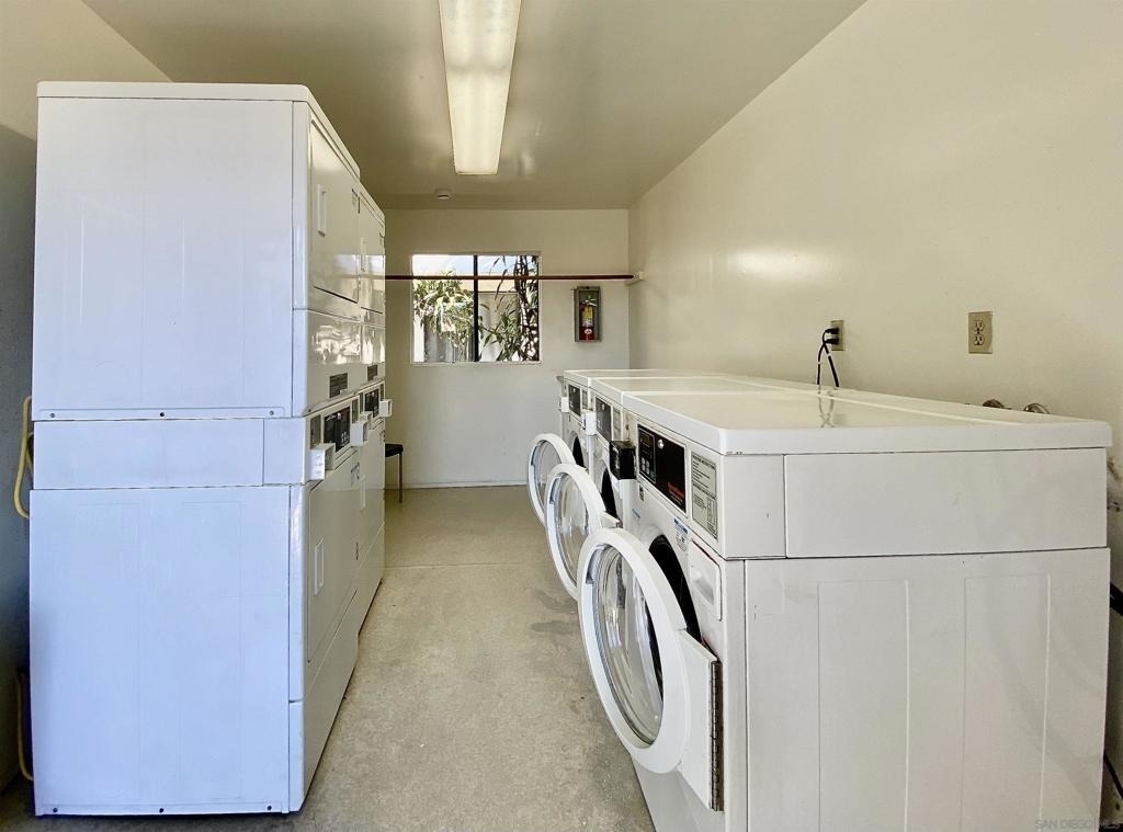 8965 Switzer Dr - Photo 14