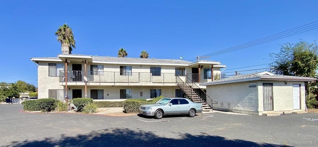 8965 Switzer Dr - Photo 2
