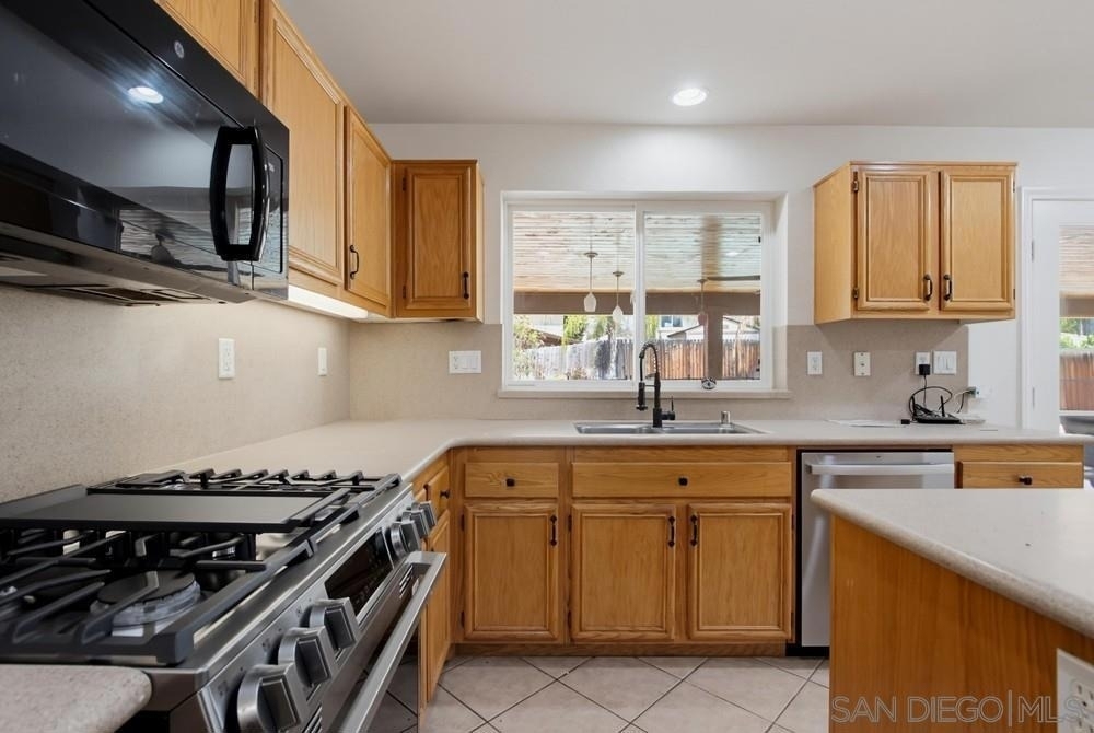 2980 Oakstone Creek Pl - Photo 4