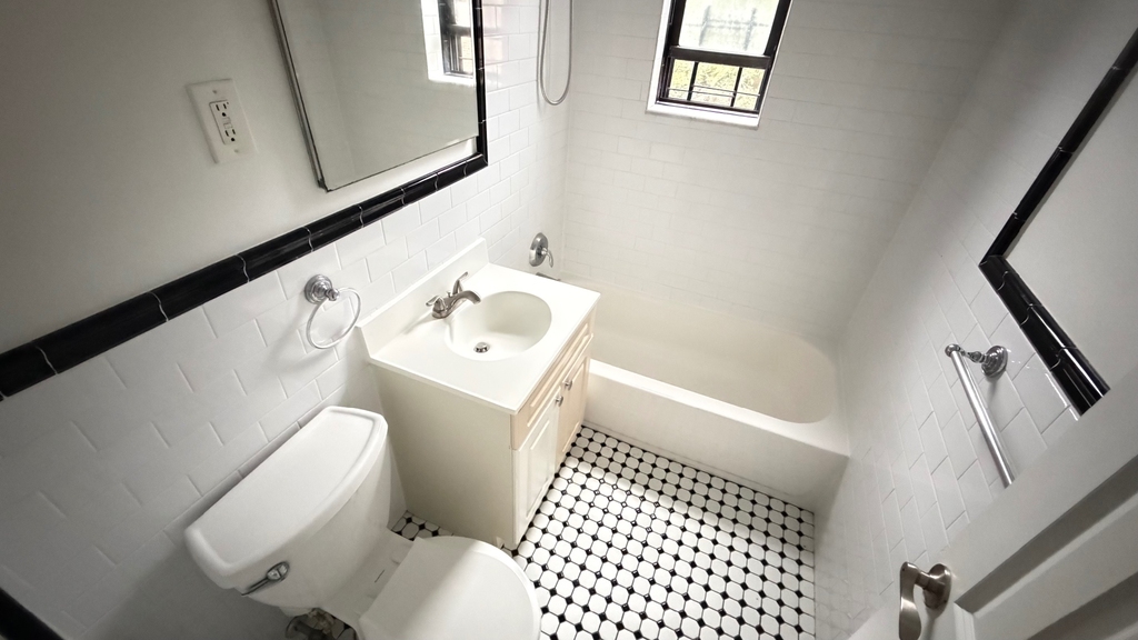 83-10 118th Street - Photo 15