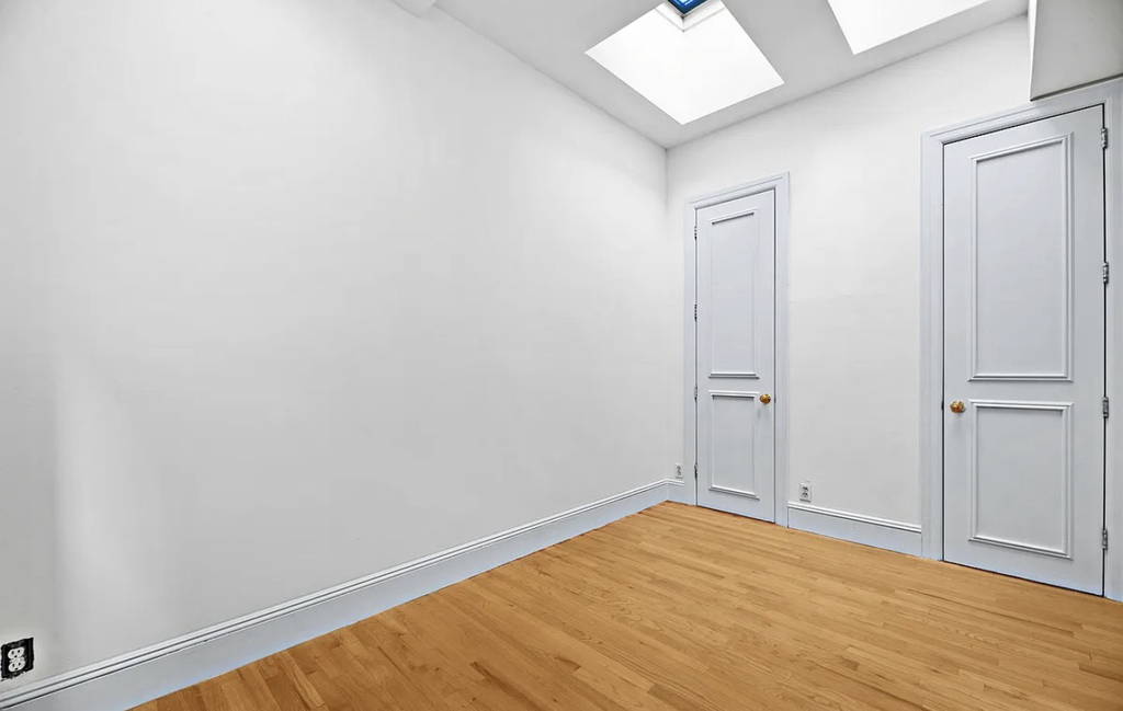 143 East 57th Street - Photo 4