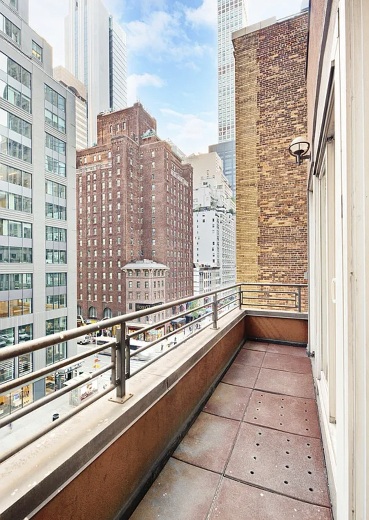 143 East 57th Street - Photo 6