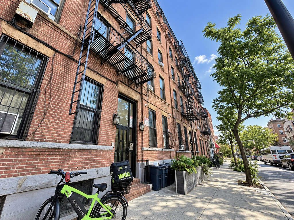 32 Rogers Avenue - Photo 8