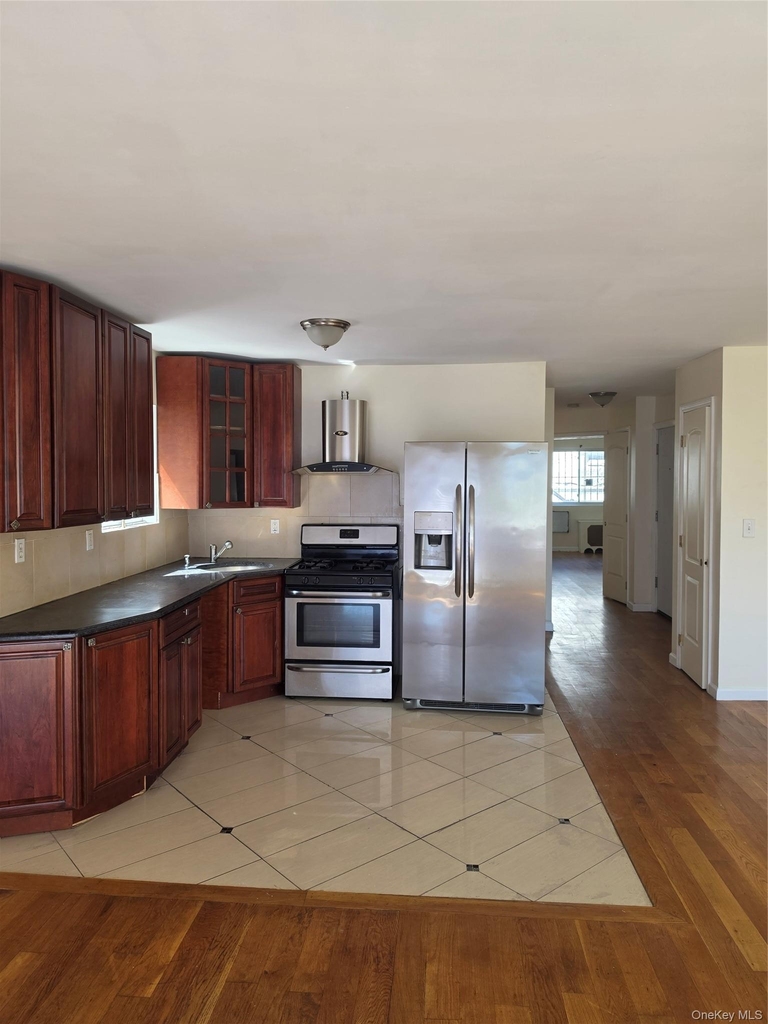 19525 Woodhull Avenue - Photo 7