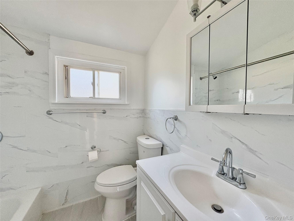 206-50 46th Avenue - Photo 4