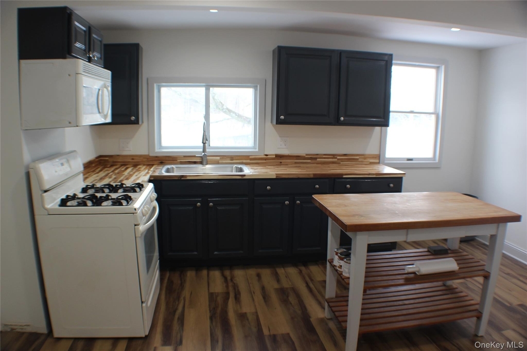 1710 Route 300 - Photo 5