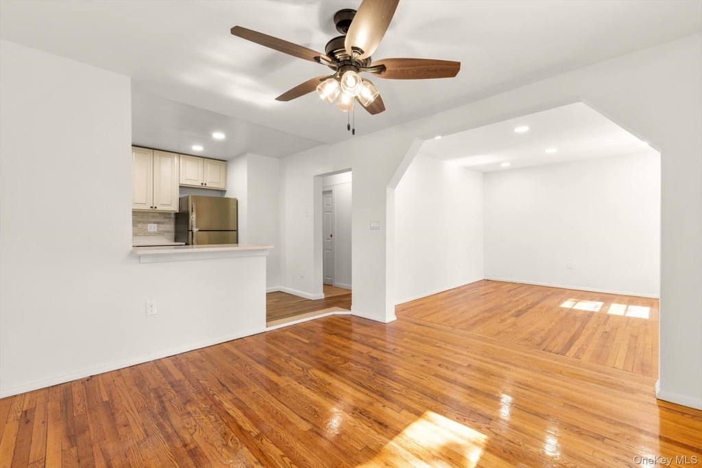 4401 Skillman Avenue - Photo 2