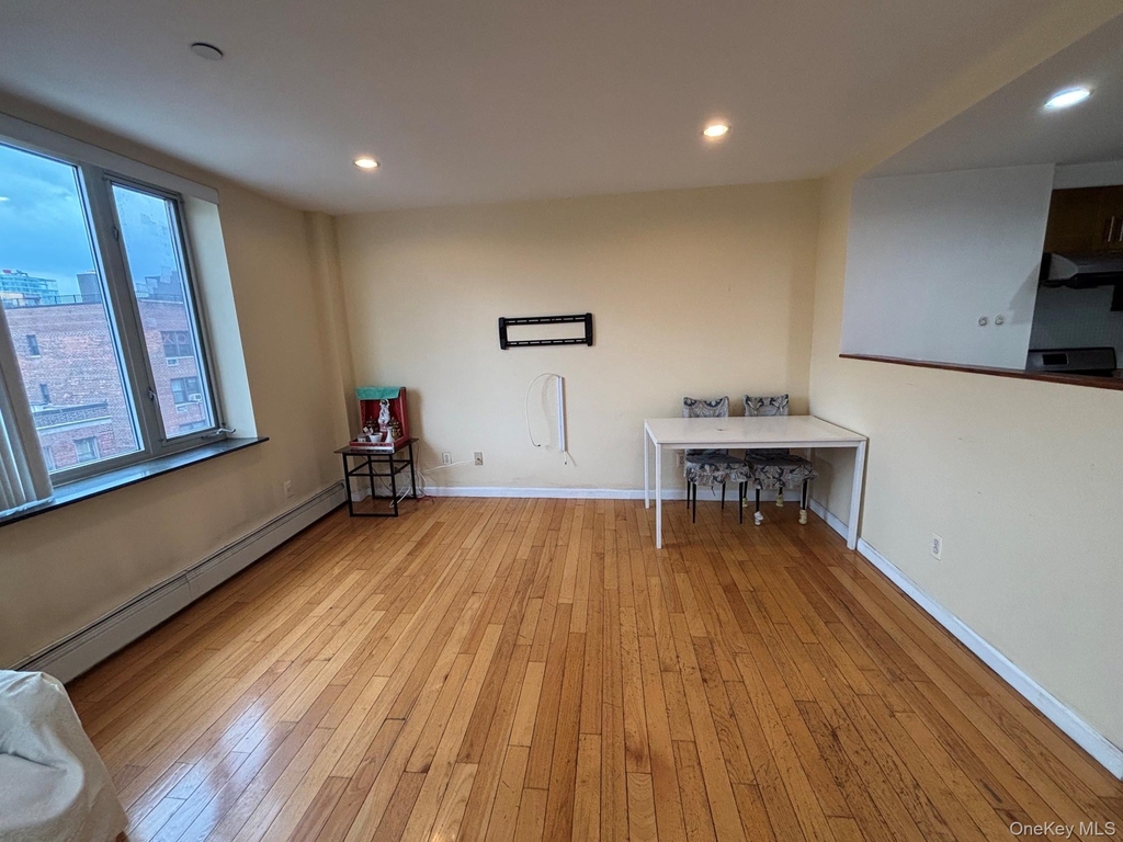 38-30 Parsons Blvd - Photo 6