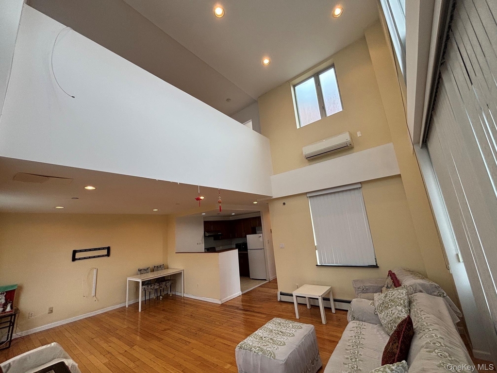 38-30 Parsons Blvd - Photo 4