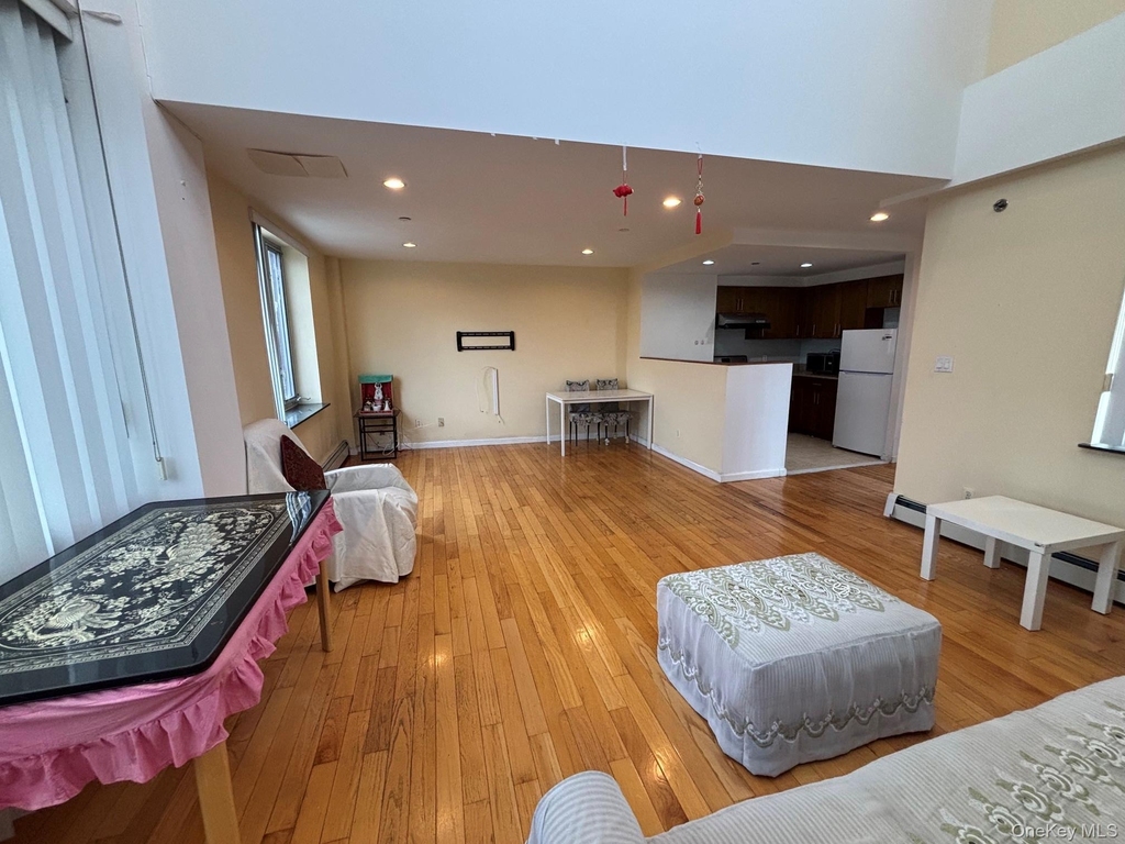 38-30 Parsons Blvd - Photo 5
