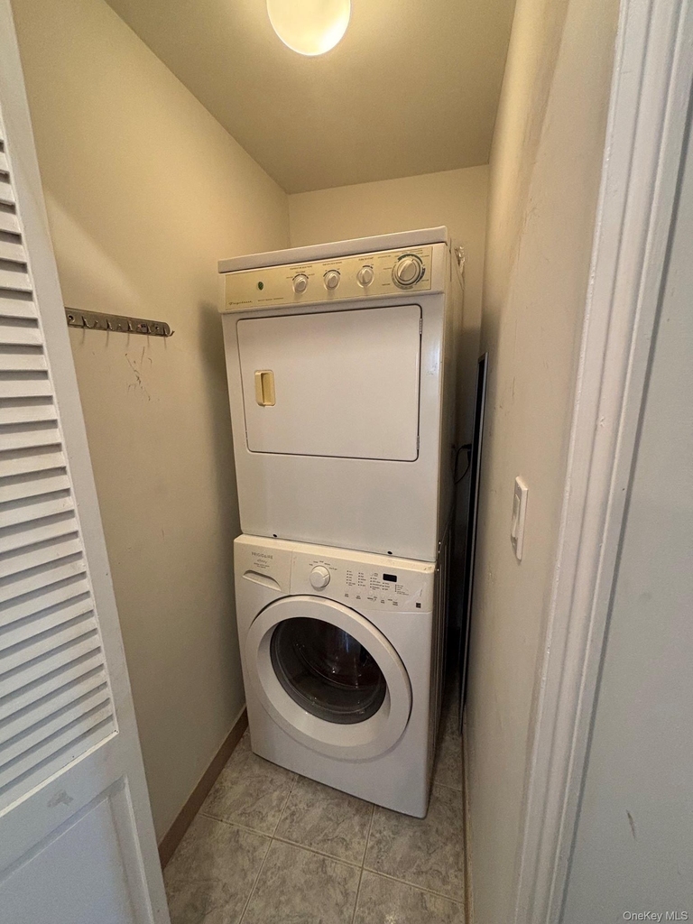 38-30 Parsons Blvd - Photo 9