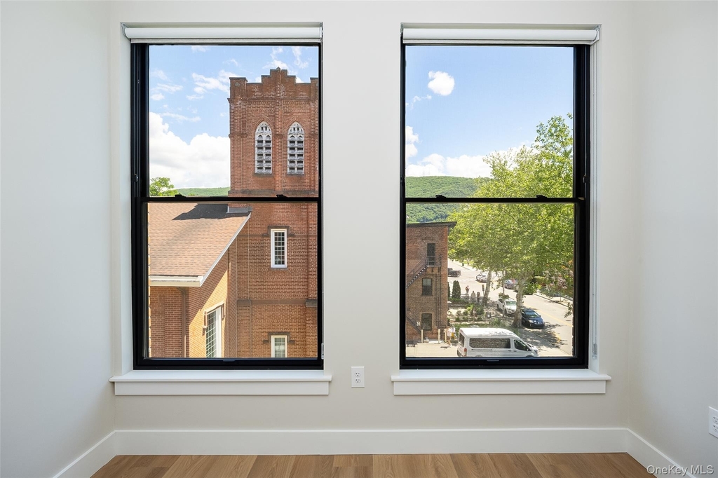 364 Main Street - Photo 5