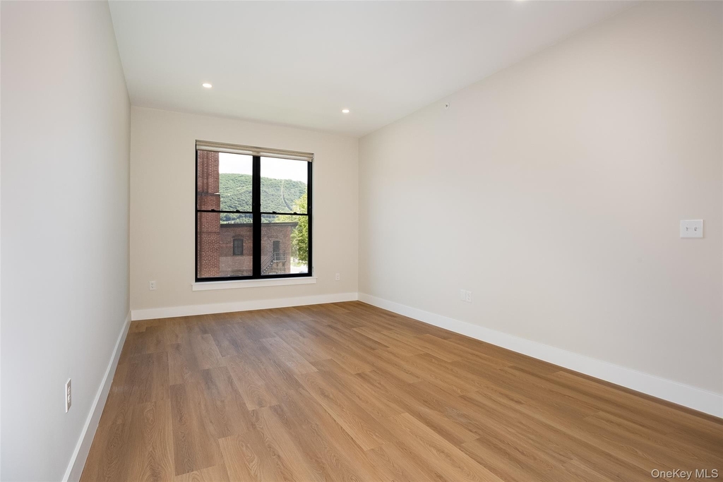 364 Main Street - Photo 2