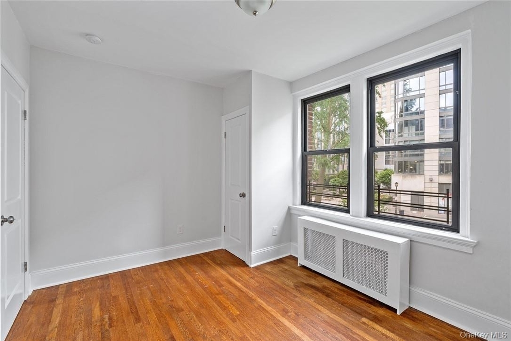 250 Martine Avenue - Photo 14