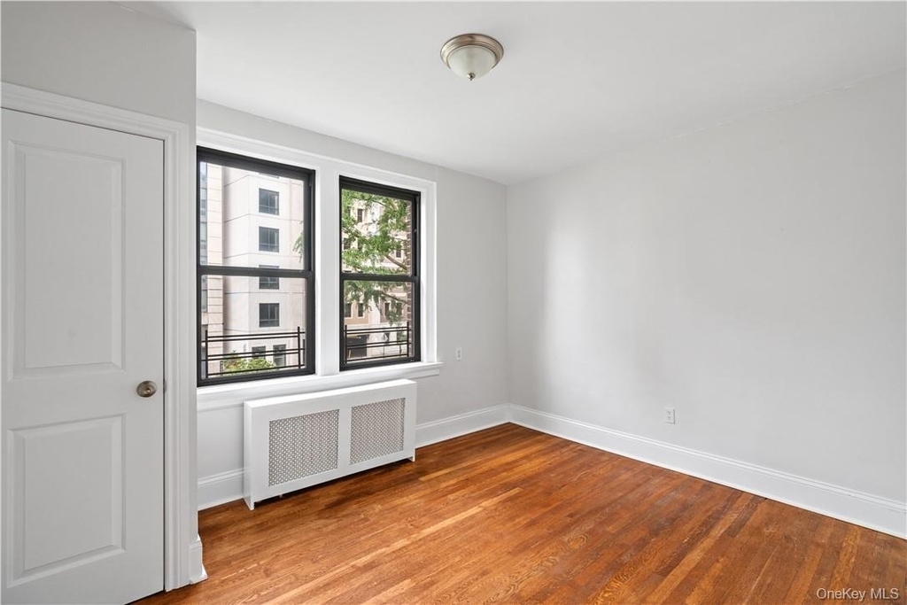 250 Martine Avenue - Photo 13