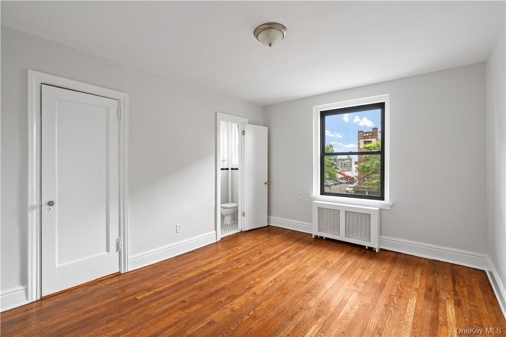 250 Martine Avenue - Photo 8