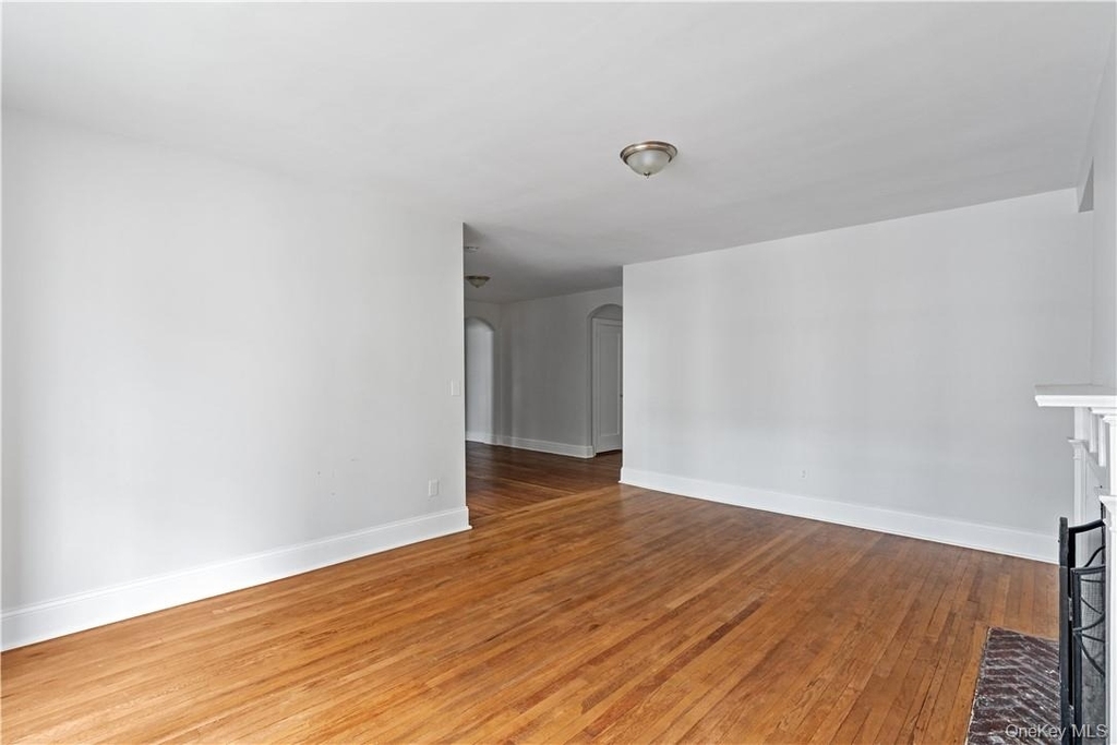 250 Martine Avenue - Photo 5