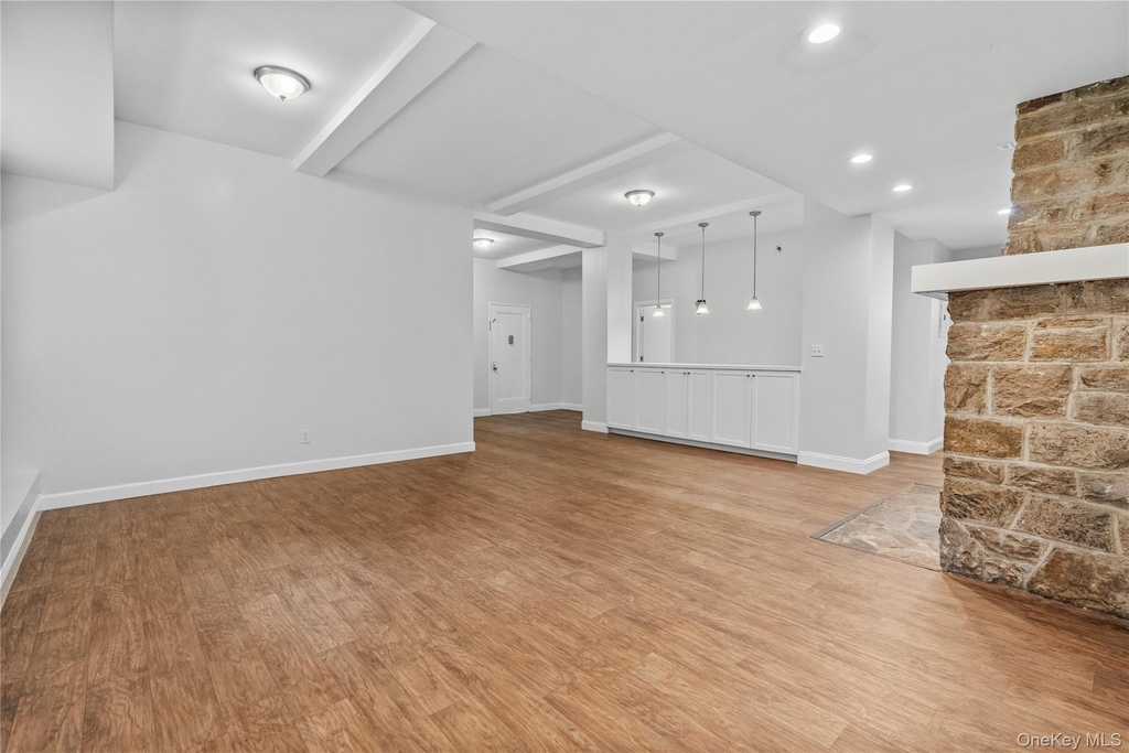 232 Martine Avenue - Photo 5