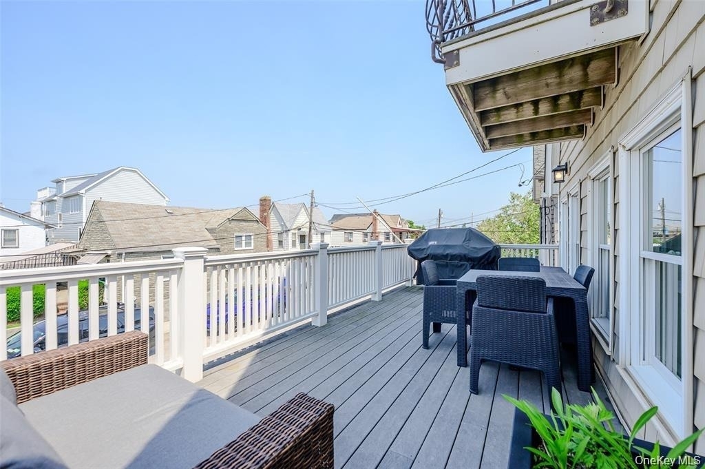 30 Buffalo Avenue - Photo 17