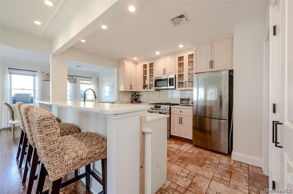 30 Buffalo Avenue - Photo 8