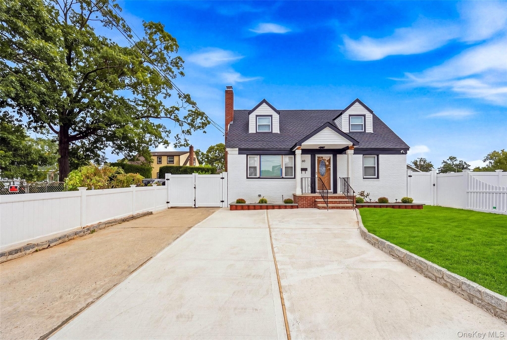 60 Mirin Avenue - Photo 0