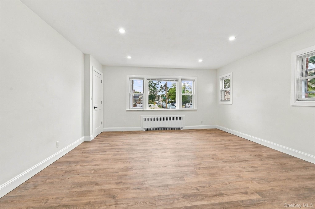 60 Mirin Avenue - Photo 3