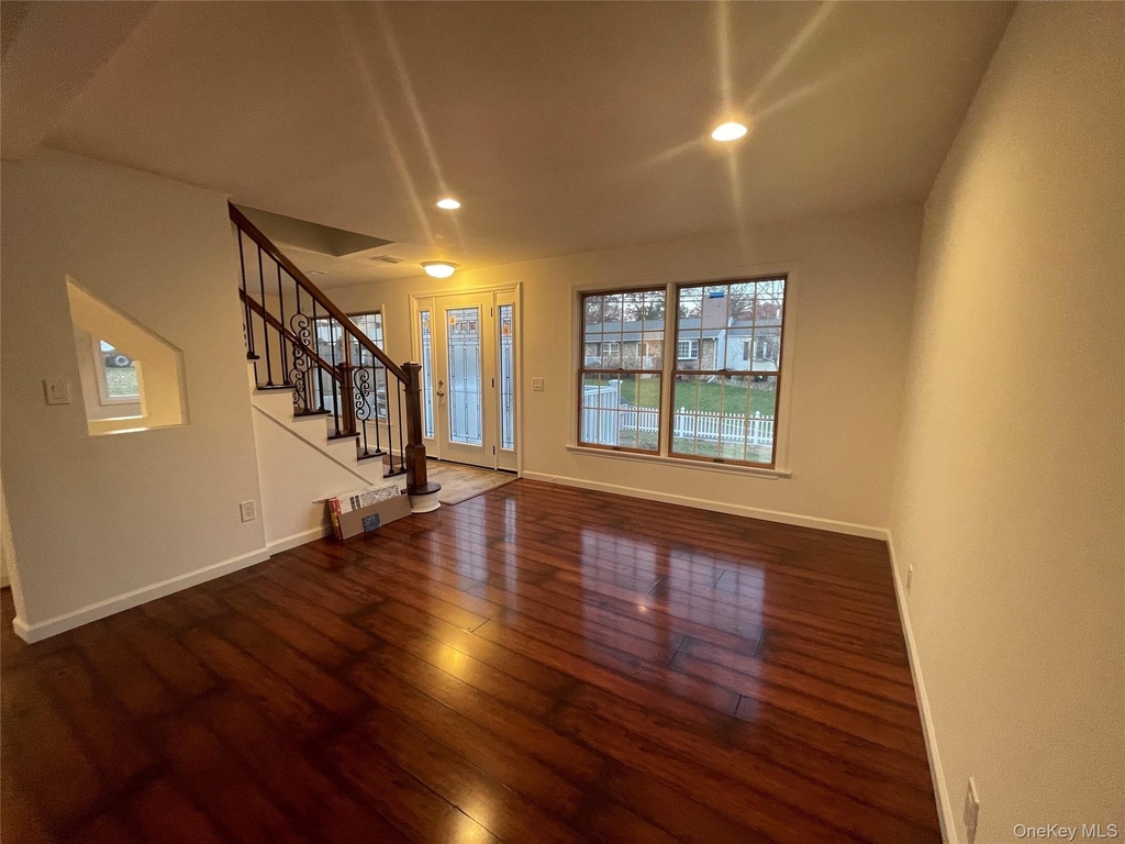 368 Ontario Street - Photo 7