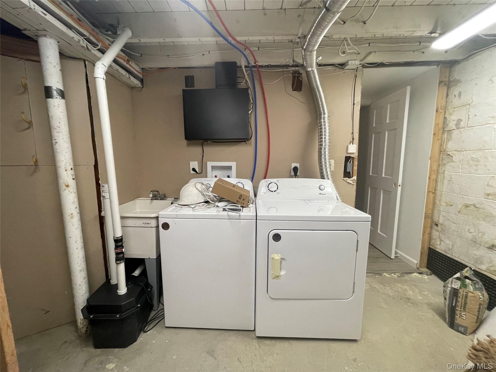 368 Ontario Street - Photo 18