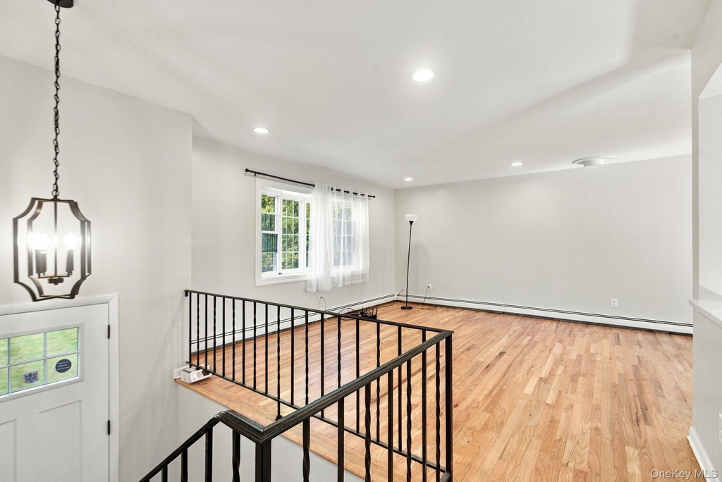 52 Kensington Drive - Photo 3