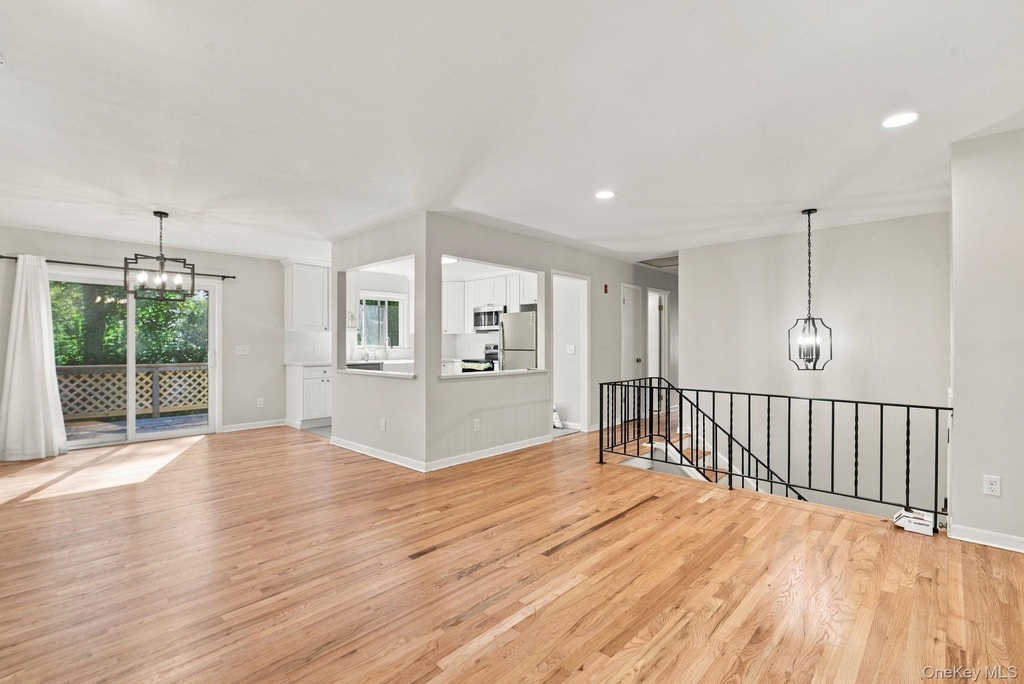 52 Kensington Drive - Photo 5