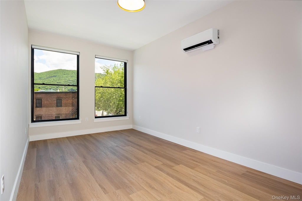 364 Main Street - Photo 4