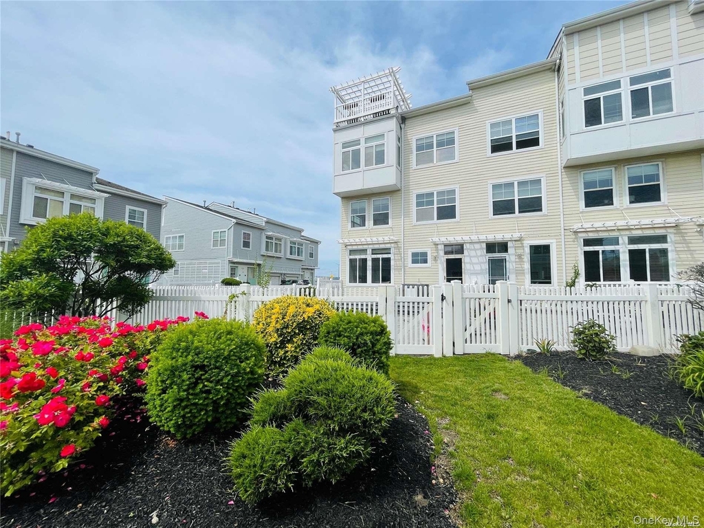 138 Beach 74th Street - Photo 0