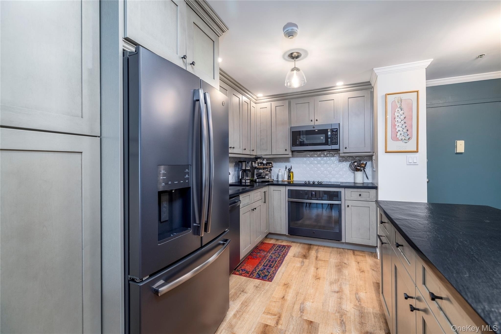360 Shore Road - Photo 5