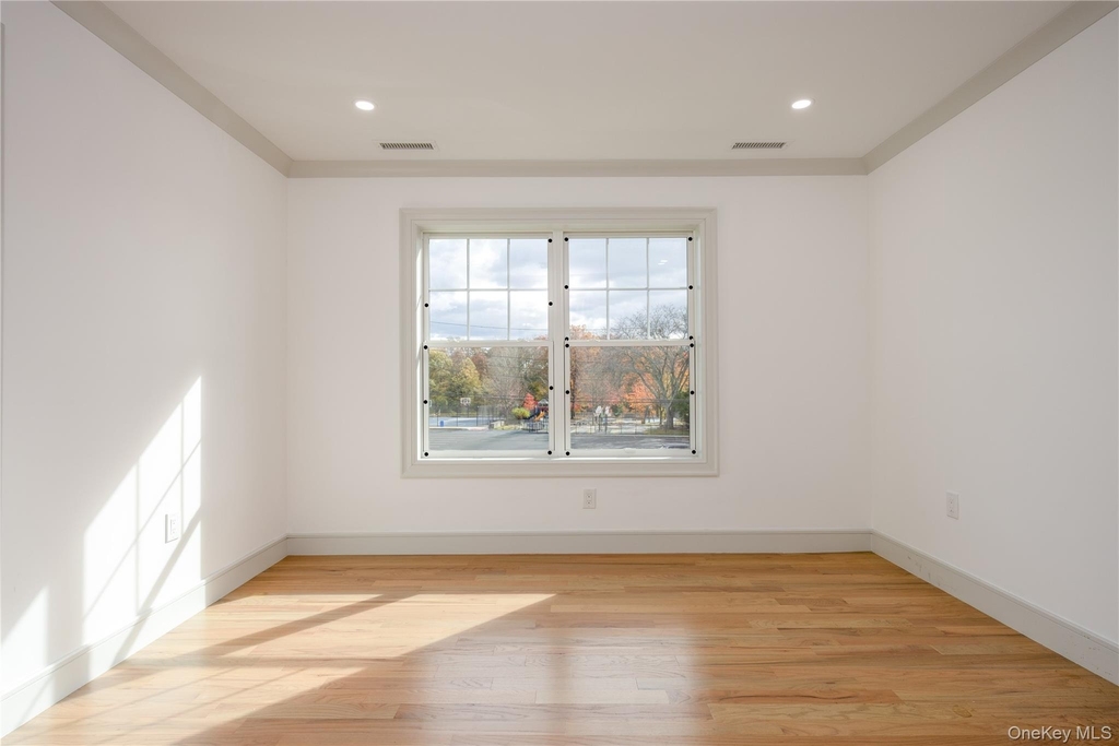 1 Victoria Lane - Photo 16