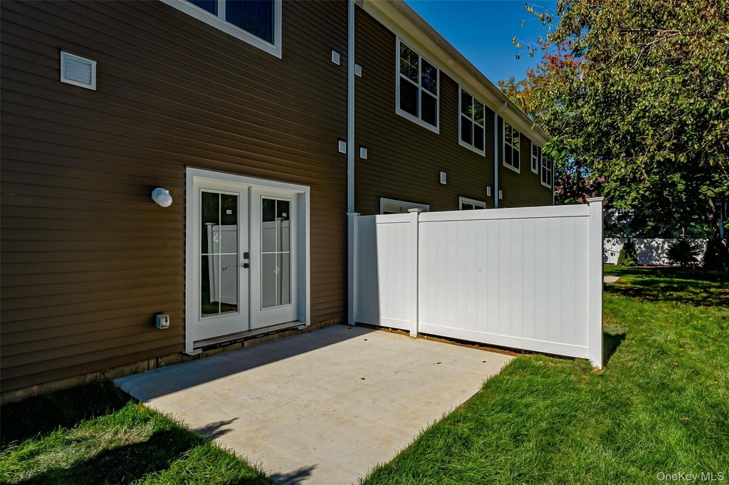 1 Conklin Street - Photo 15
