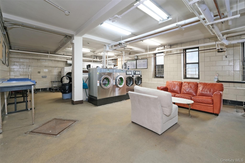 1 Broad Parkway - Photo 21