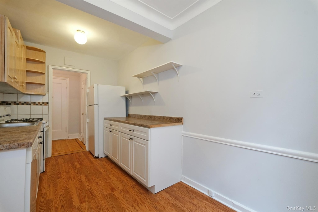 1 Broad Parkway - Photo 14