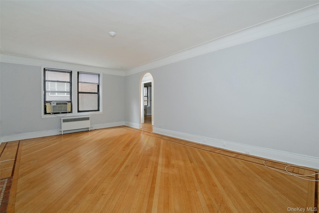 1 Broad Parkway - Photo 5